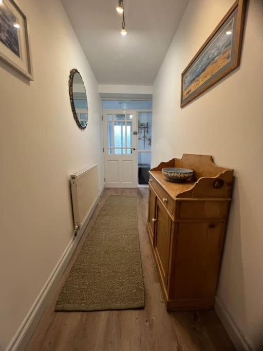 Self-Contained Ensuite Double Or Twin Bedroom In Pentir Bangor  Extérieur photo